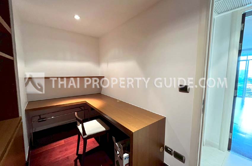 Condominium in Phaholyothin 